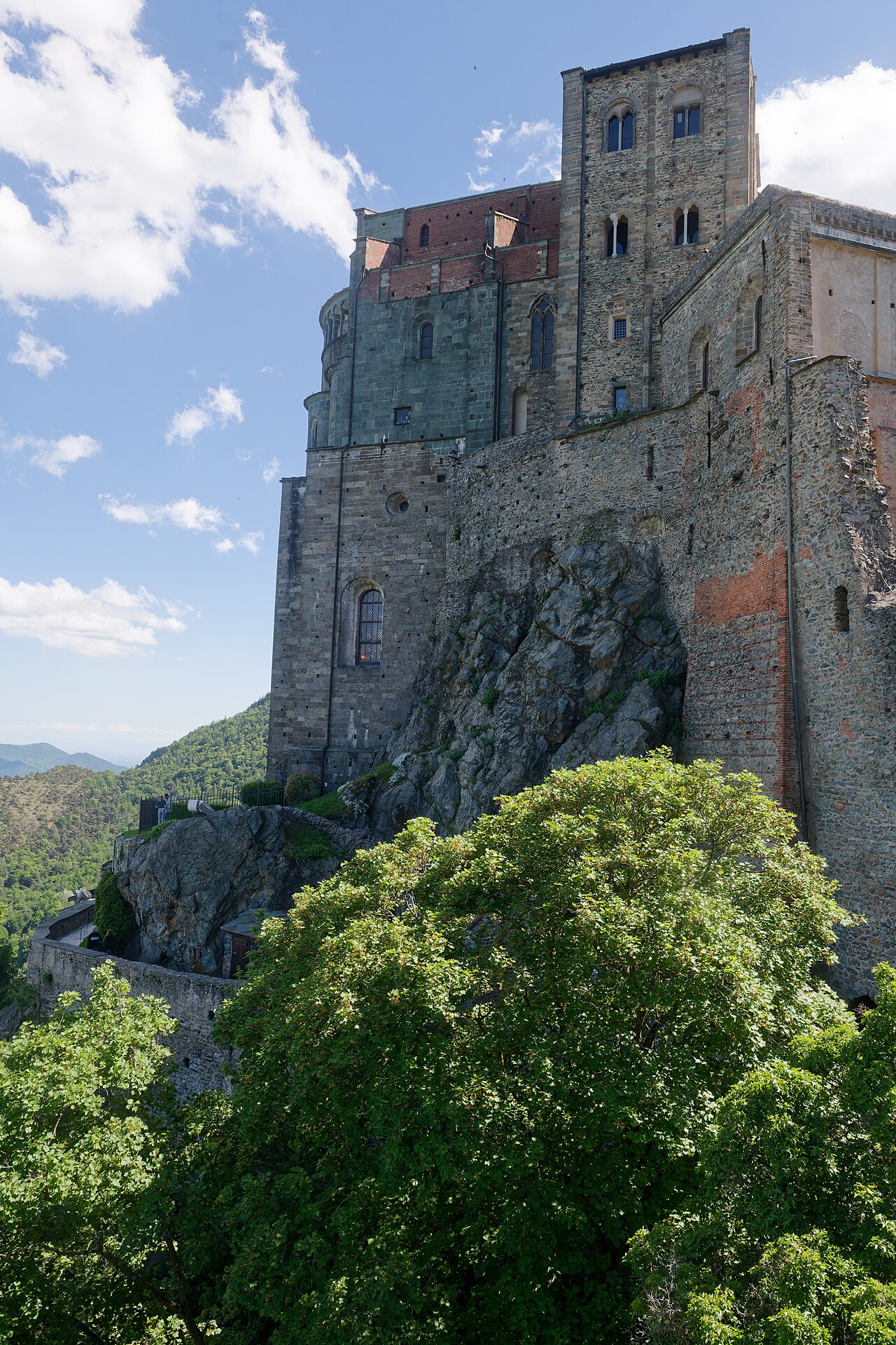 Abadia da Sacra di San Michele no alto do Monte Pirchiriano